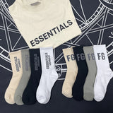 4 pairs Essentials Socks Men Sports Breathable Socks Long Tube Cotton Socks Skateboard Casual Men and Women Couples Fashion Sock